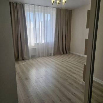 Продается 1-комнатная квартира, 37 м²