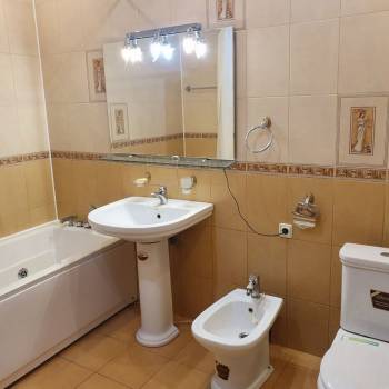 Сдается Многокомнатная квартира, 110 м²