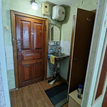 Продается 1-комнатная квартира, 12,9 м²