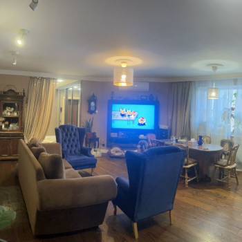 Продается Многокомнатная квартира, 120 м²