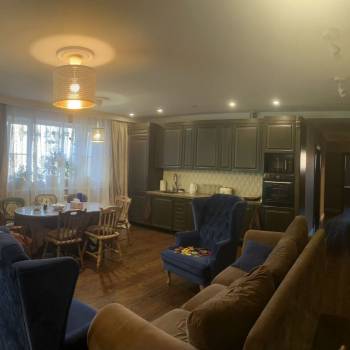 Продается Многокомнатная квартира, 120 м²