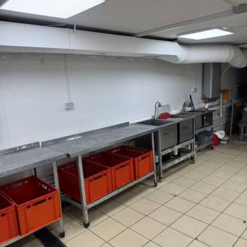 Сдается Нежилое помещение, 130 м²