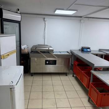 Сдается Нежилое помещение, 130 м²