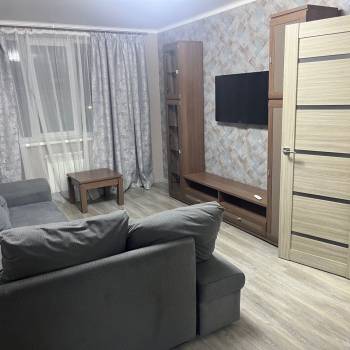 Сдается 1-комнатная квартира, 42 м²