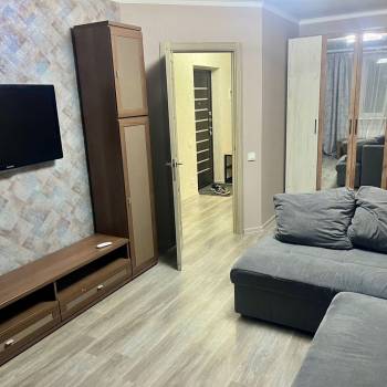 Сдается 1-комнатная квартира, 42 м²