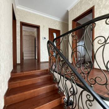 Продается Дом, 180 м²