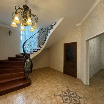 Продается Дом, 180 м²