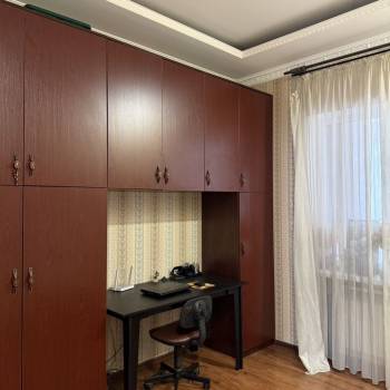 Продается Дом, 180 м²