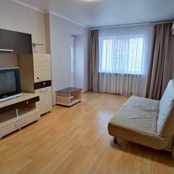 Сдается 1-комнатная квартира, 48 м²