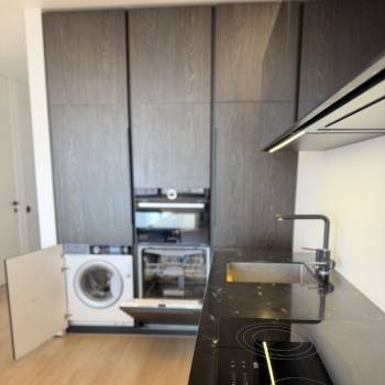 Продается 2-х комнатная квартира, 80 м²