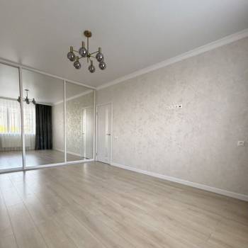Продается 1-комнатная квартира, 40,4 м²