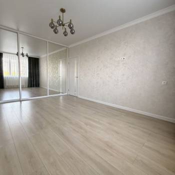 Продается 1-комнатная квартира, 40,4 м²