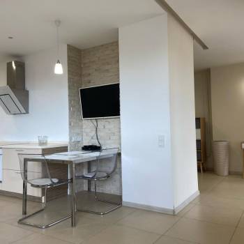 Сдается 2-х комнатная квартира, 76 м²