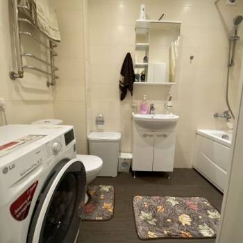 Продается 1-комнатная квартира, 42 м²