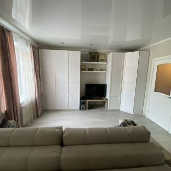 Продается 1-комнатная квартира, 42 м²