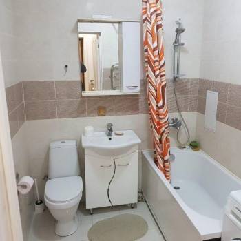 Продается 1-комнатная квартира, 32 м²