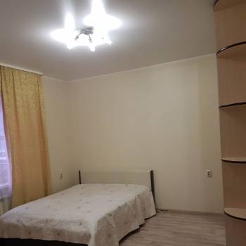 Продается 1-комнатная квартира, 32 м²