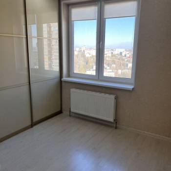 Продается 1-комнатная квартира, 42 м²