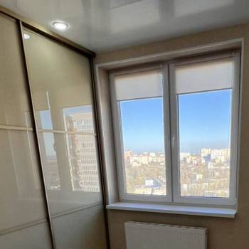 Продается 1-комнатная квартира, 42 м²