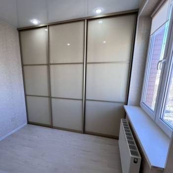 Продается 1-комнатная квартира, 42 м²
