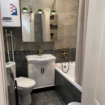 Продается 1-комнатная квартира, 42 м²