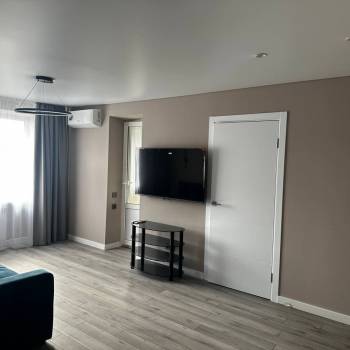 Сдается Многокомнатная квартира, 55 м²