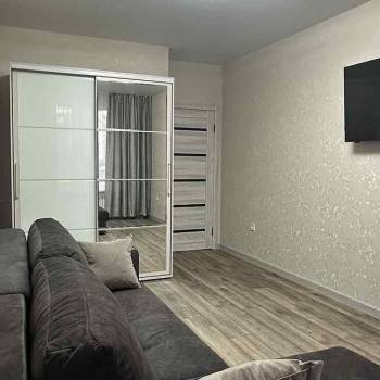 Сдается 1-комнатная квартира, 43 м²