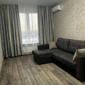 Сдается 1-комнатная квартира, 43 м²