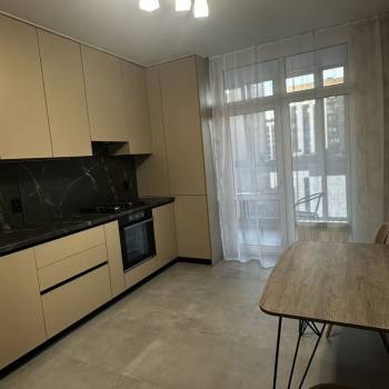 Сдается 1-комнатная квартира, 43 м²