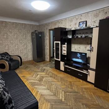Продается Многокомнатная квартира, 60 м²