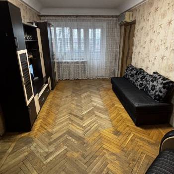 Продается Многокомнатная квартира, 60 м²