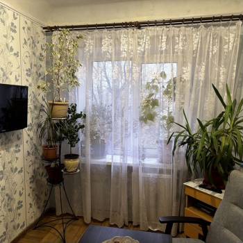 Продается Многокомнатная квартира, 60 м²