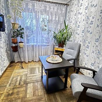Продается Многокомнатная квартира, 60 м²
