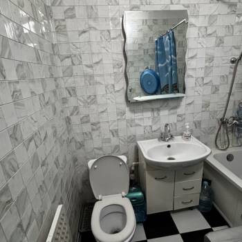 Продается Многокомнатная квартира, 60 м²