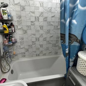 Продается Многокомнатная квартира, 60 м²