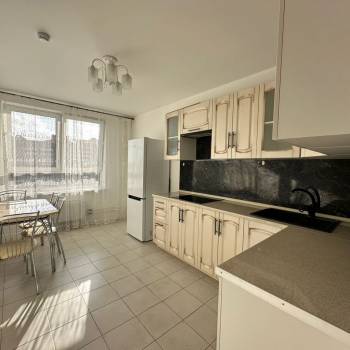 Сдается 2-х комнатная квартира, 65 м²