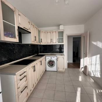 Сдается 2-х комнатная квартира, 65 м²