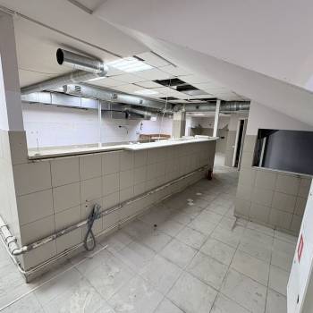 Сдается Нежилое помещение, 147 м²