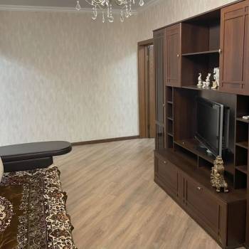 Сдается 2-х комнатная квартира, 70 м²