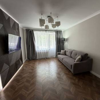 Продается 1-комнатная квартира, 38 м²