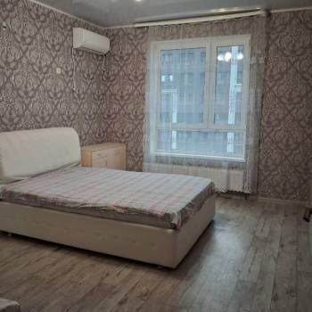 Сдается 1-комнатная квартира, 43 м²