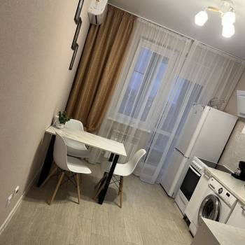 Сдается 1-комнатная квартира, 39 м²