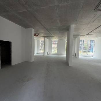 Сдается Нежилое помещение, 181 м²