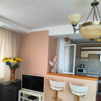 Сдается 2-х комнатная квартира, 65 м²