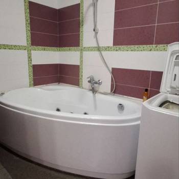 Сдается 2-х комнатная квартира, 97,5 м²