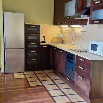 Сдается 2-х комнатная квартира, 97,5 м²