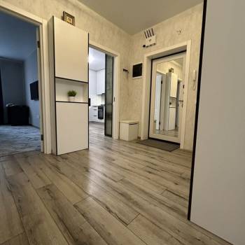 Продается 2-х комнатная квартира, 58 м²