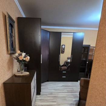 Сдается 1-комнатная квартира, 56 м²