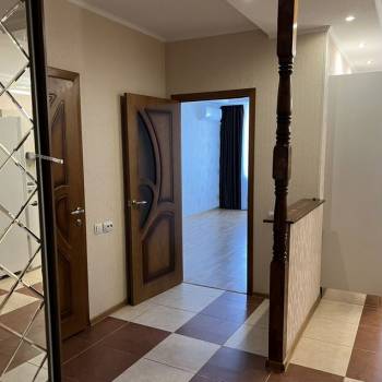 Сдается 1-комнатная квартира, 52 м²