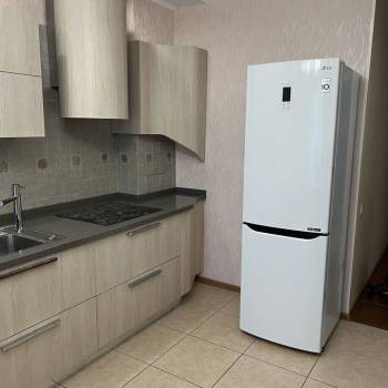 Сдается 1-комнатная квартира, 52 м²
